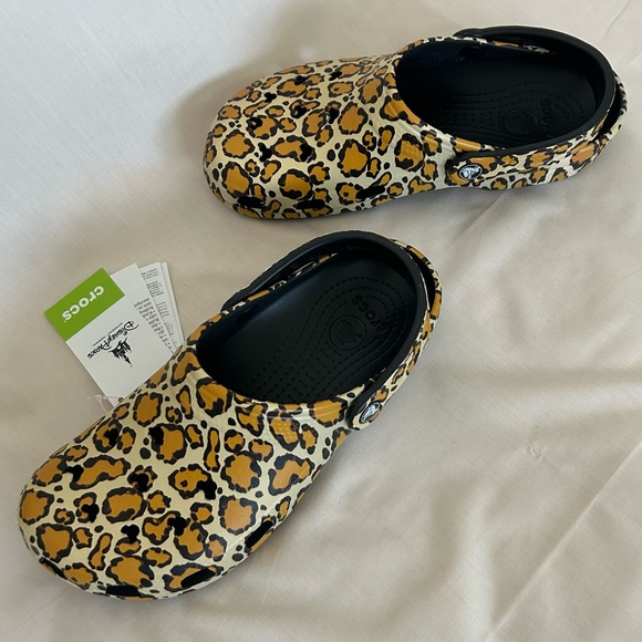 NWT Disney Leopard CROCS - Picture 7 of 14